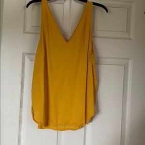 Linen sleeveless top